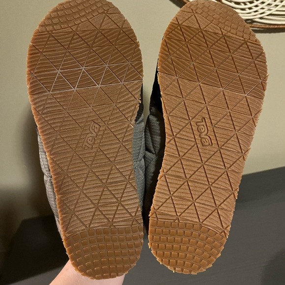 TEVA ReEmber Slip On Shoes NEW - Picture 9 of 9